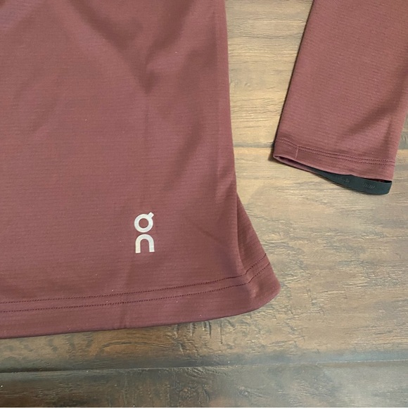 New  On Cloud/ On Running 1/4 zipper full sleeve pullover jacket women’s size XS - Picture 4 of 6